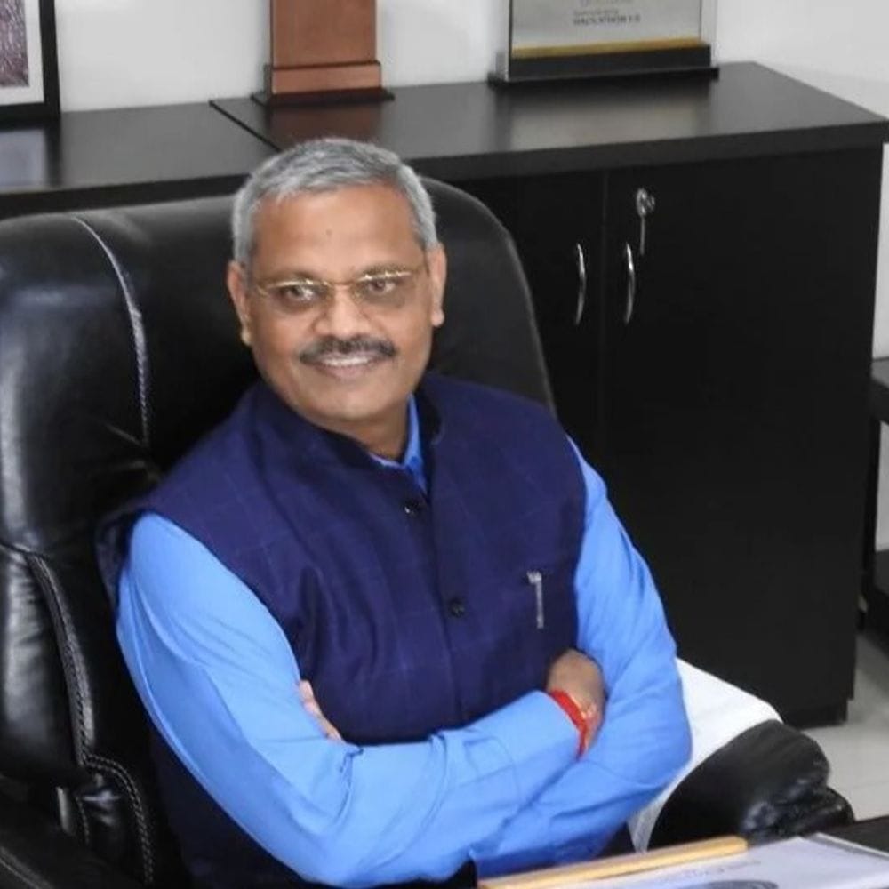 ACB डीजी बोले-डांट पड़ी..एक कान से सुनी, दूसरे से निकाली:एक चिड़चिड़ा बूढ़ा कोच दिनभर आप पर चिल्लाता रहे- 'अपना काम करो'