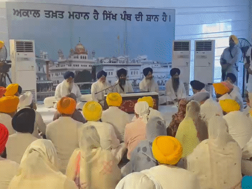 अकाल तख्त का आदेश-1 महीने में बेअदबी कानून संशोधित करो:AAP विधायकों ने कबूला, बिना पढ़े साइन किए; जत्थेदार ने CM मान के 2 वीडियो दिखाए