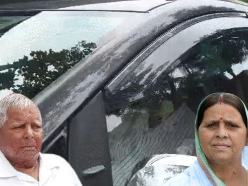 आवास खाली करने से पहले राबड़ी ने चार्ज रजिस्टर मांगा:कहा- सामान का मिलान जरूरी, 5 जुलाई तक वक्त मिले; राबड़ी आवास पहुंचे तेजप्रताप
