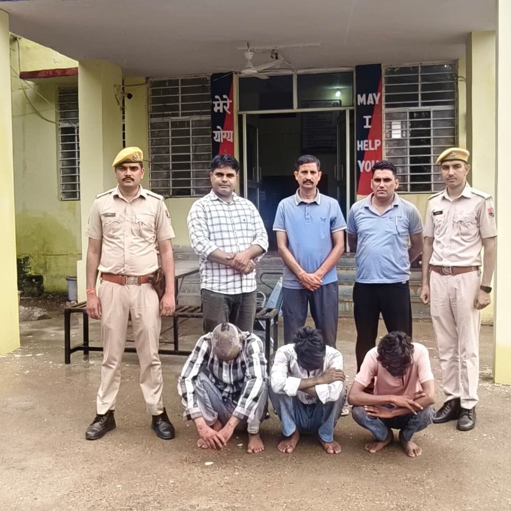उड़ीसा से बारां तक 7 किलो गांजे की खेप:तीन तस्कर गिरफ्तार, नेटवर्क और खरीदारों की तलाश में जुटी पुलिस