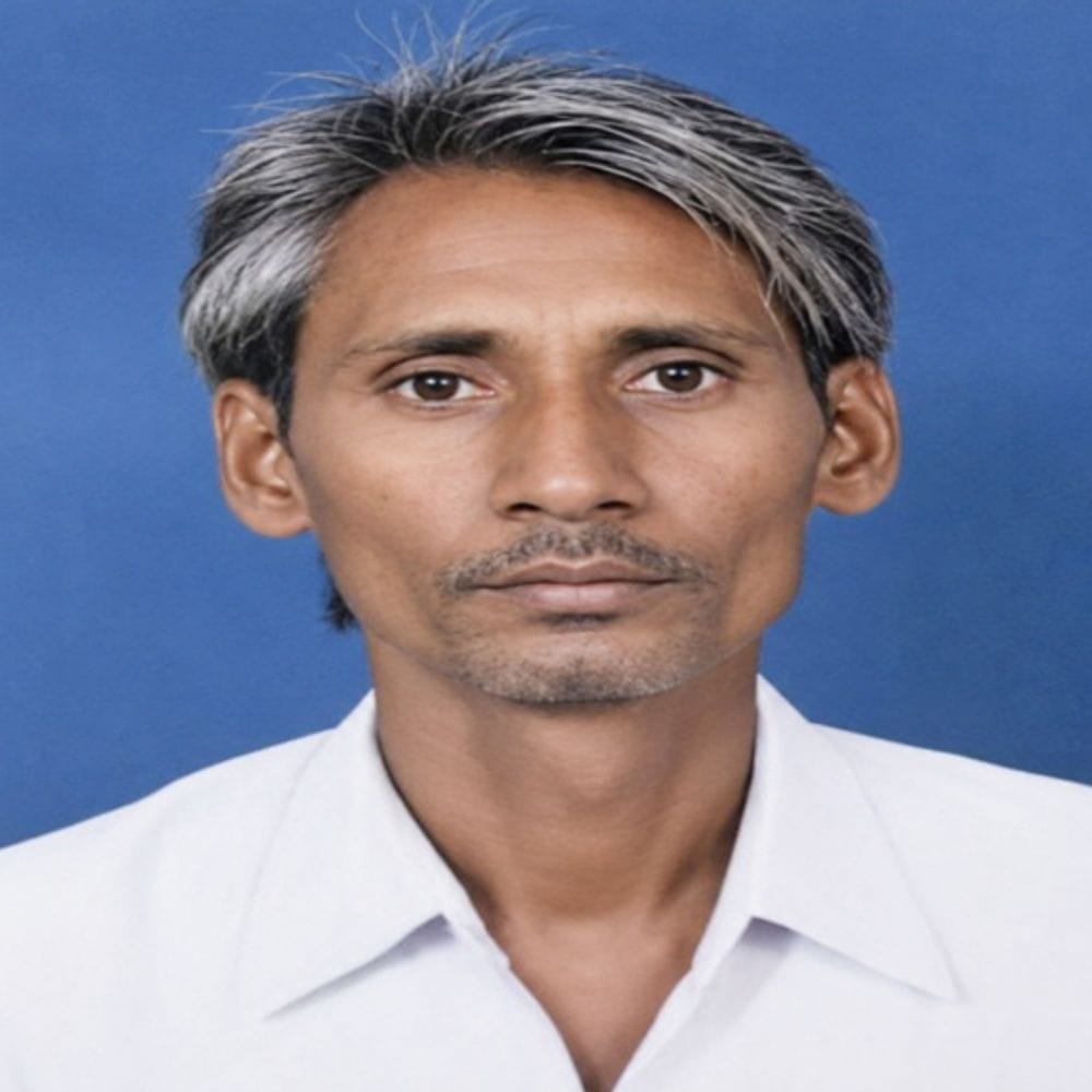 कोटा में बिजली गिरने से किसान की मौत, पत्नी बेहोश:खेत से लौट रहे थे दंपती; घर से 600 मीटर दूर हादसा