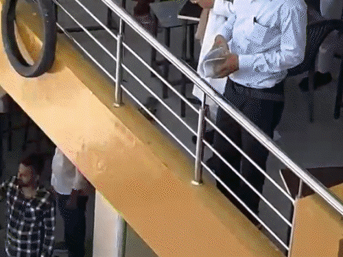 जयपुर में पैरामेडिकल परीक्षा सेंटर पर छात्रों ने की तोड़फोड़:5.50 लाख लेकर नकल कराने की थी तैयारी, कॉलेज संचालक समेत 4 गिरफ्तार