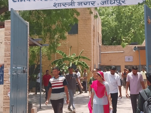 जोधपुर में 71.84 प्रतिशत अभ्यर्थी वनपाल भर्ती परीक्षा देने पहुंचे:कैंडिडेट्स ने पेपर को आसान बताया, मैरिट ज्यादा जाने की जताई संभावना