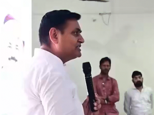 डोटासरा बोले-गहलोत के पैरों में गिरकर रोए थे किरोड़ी:बेनीवाल को चैलेंज किया था,10 मिनट में सरेंडर हो गए; नैतिकता है तो इस्तीफा देना चाहिए