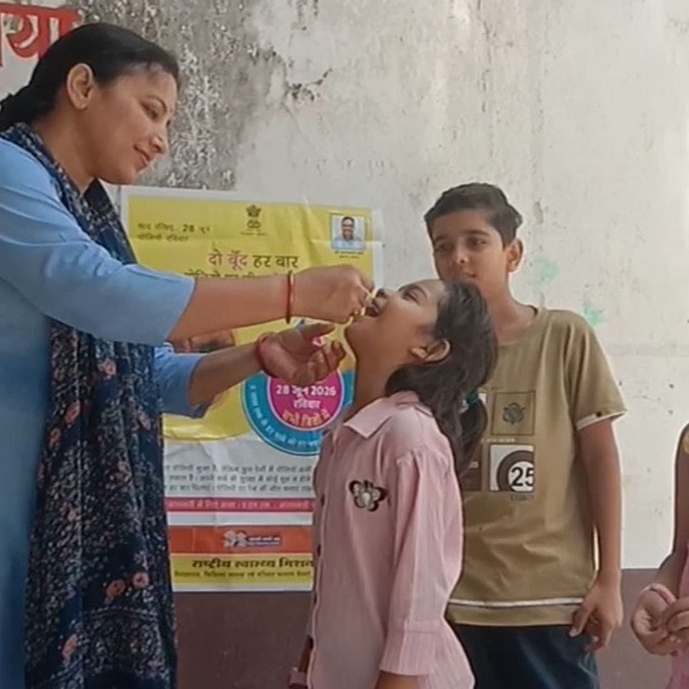 दो बूंद जिंदगी की' के लिए गांवों में दिखा उत्साह:5 साल तक के बच्चों को पोलियो की खुराक पिलाई, शहरों में बूथ रहे खाली