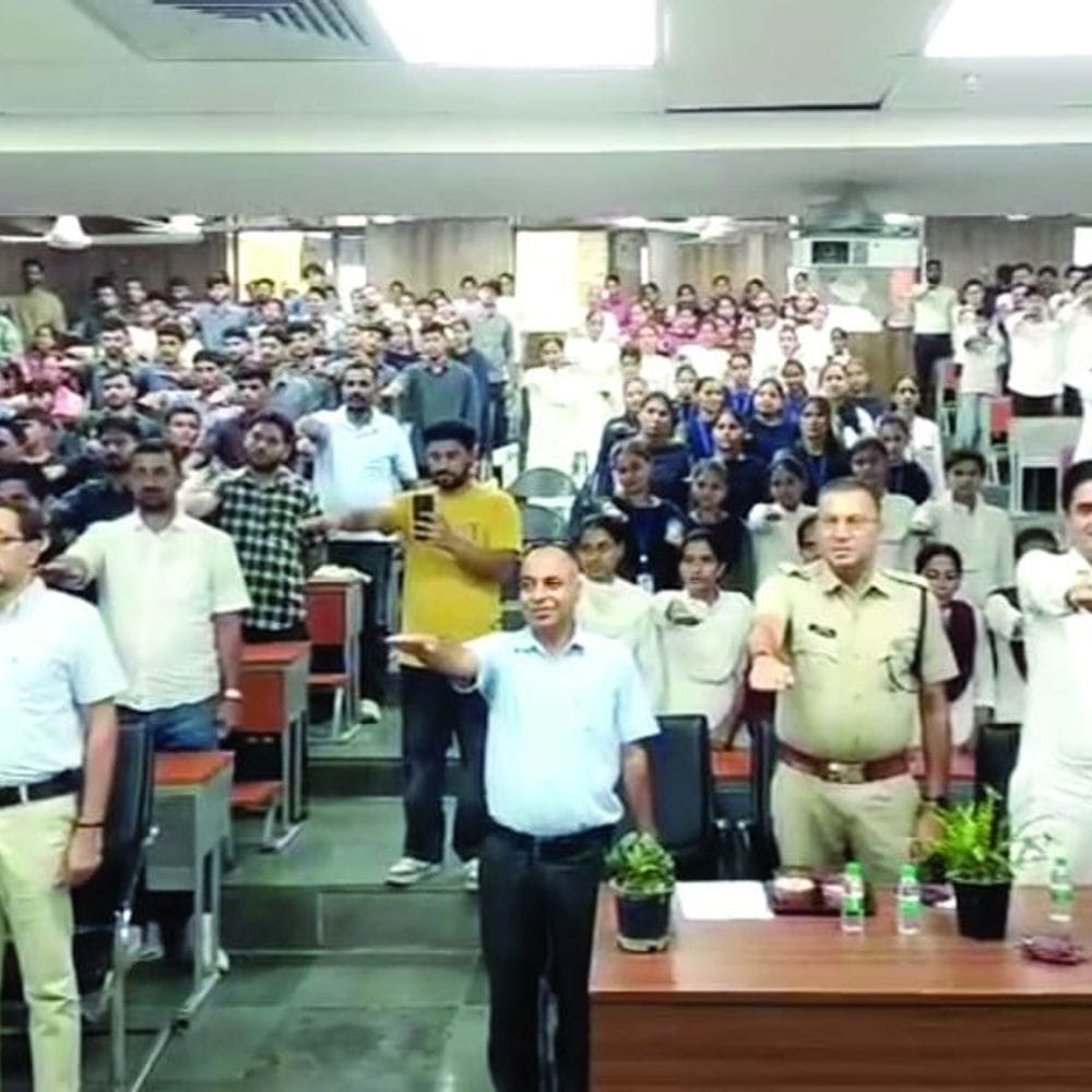 नशे की लत छिपाने के बजाय इलाज कराएं:एसपी ने की अपील- युवाओं को बचाने के लिए परिवार और समाज आगे आए