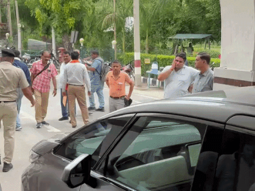 मंत्री बोले-1 लाख प्रसूताओं में 48 की मौत,ये बेहतर आंकड़े:खींवसर ने कहा- ये मेरी सरप्राइज विजिट, जिला हॉस्पिटल में सबको दौरे की जानकारी थी