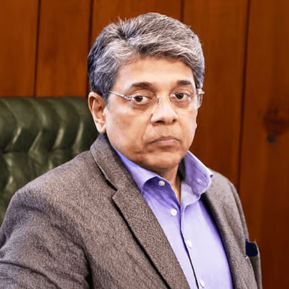 महेश दीक्षित नए IB चीफ, तपन डेका की जगह लेंगे:1993 बैच के IPS अधिकारी हैं, एंटी टेररिज्म और खुफिया ऑपरेशन का अनुभव