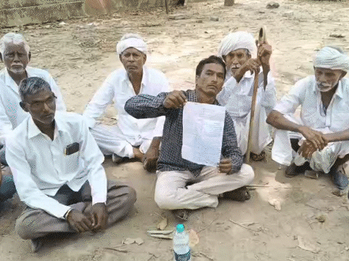 मृत्युभोज में घी के मालपुए नहीं बनवाने पर हुक्का-पानी बंद:43 परिवारों को दुकानों से राशन नहीं मिल रहा, कुएं से पानी नहीं दे रहे