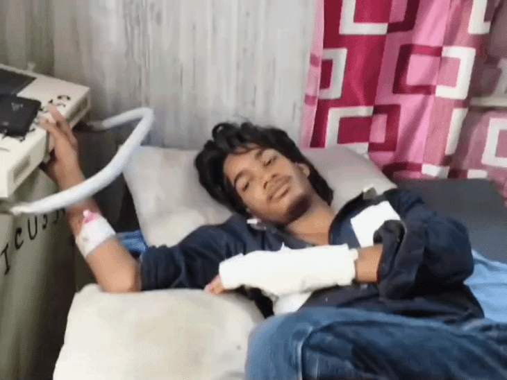 युवक पर 7 बदमाशों ने किया चाकू से हमला:सज्जनगढ़ में दरगाह में उर्स से लौट रहा था, बदमाशों ने हाथ की नसें कटीं