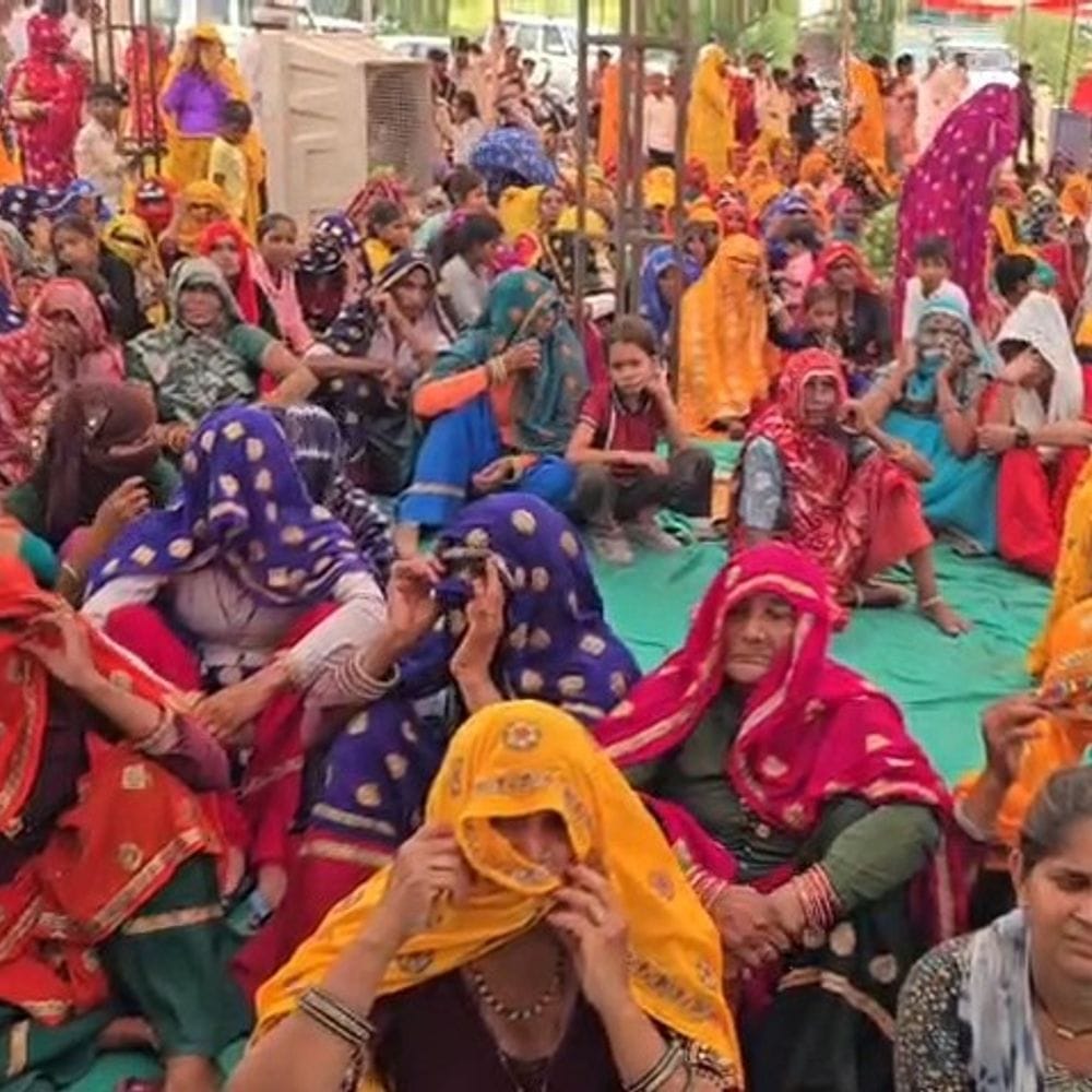 रामपुर धावई में हरिकीर्तन, रामरसिया दंगल का आयोजन:अंतिम दिन भव्य जागरण और गोठ, उमड़ रही श्रद्धालुओं की भीड़
