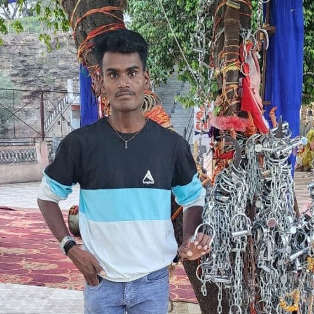 सांप के डसने से युवक की मौत:खेत में काम करते समय डसा, इलाज के दौरान तोड़ा दम
