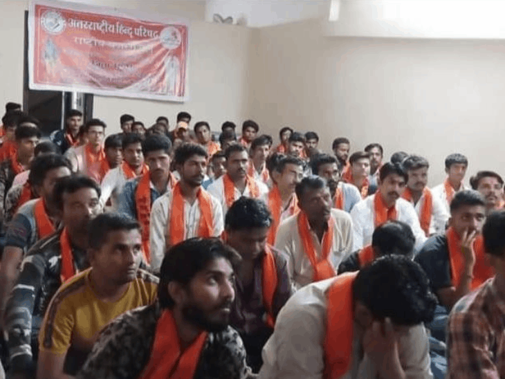 सिरोही के 150 गांवों में होगा सामूहिक हनुमान चालीसा पाठ:अंतरराष्ट्रीय हिन्दू परिषद-बजरंग दल की बैठक में लिया ​फैसला