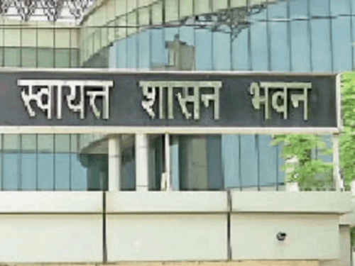 सीकर‌ की धोद और पलसाना नगरपालिका में स्टाफ लगाया:ईओ‌ समेत 9-9 कर्मचारी लगाए, स्वायत्त शासन विभाग ने जारी किए आदेश