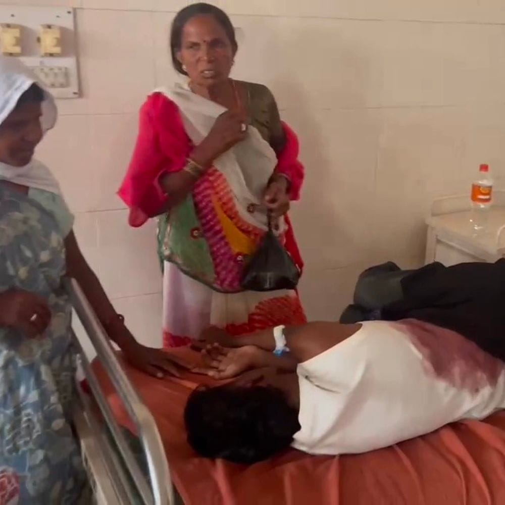 स्कूली विवाद में दो युवकों पर चाकू से हमला:एक की हालत गंभीर, पुलिस ने नामजद आरोपियों की तलाश शुरू की