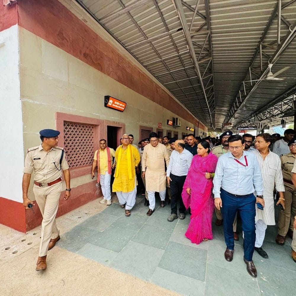 15.24 करोड़ की लागत से बदला डीग रेलवे स्टेशन:पीएम मोदी ने किया लोकार्पण, यात्रियों को मिलेगी बेहतर और सुगम यात्रा