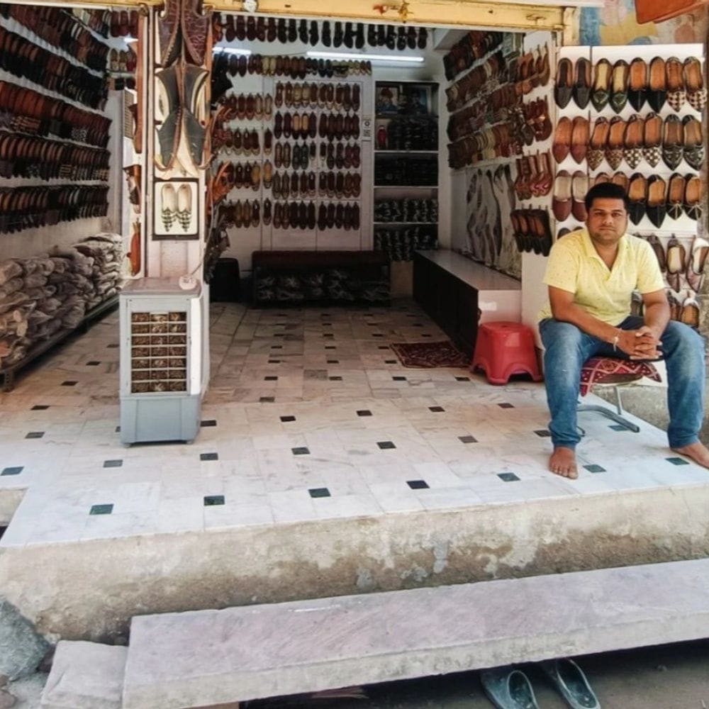 200 साल पुराने जोधपुरी मोजरी को जीआई टैग:अभी सालाना 100 करोड़ का कारोबार; दो साल में दोगुना होने की उम्मीद
