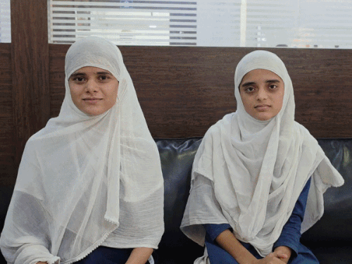 अजमेर के छोटे गांव-रसलपुरा की दो बहनें नीट में पास:श्रेया ने पहली बार में NEET की क्लियर, डेढ़ साल घर में रहकर पढ़ीं, AI की ली मदद