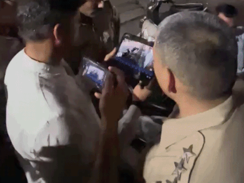 अजमेर में बर्थडे पार्टी से लौट रही महिला से लूट:गले से डेढ़ तोला सोने का मंगलसूत्र तोड़ ले गए बदमाश, झपट्टा मारकर तोड़ ले गए बाइक सवार