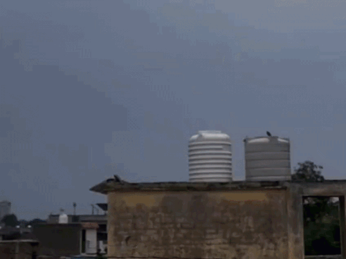 अलवर के कठूमर में तेज और शहर में रिमझिम बारिश:तीन दिन अलर्ट;उमस और गर्मी से राहत मिलने की उम्मीद; पिछले साल की तुलना कम बरसात हुई