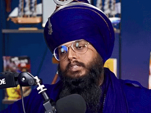 अश्लील फोटो विवाद पर पहली बार बोले निहंग जसदीप:कहा- तस्वीर मेरी है, वीडियो का दावा गलत; विक्की थॉमस को चैलेंज- बाणा उतरवाकर देख, पता लग जाएगा