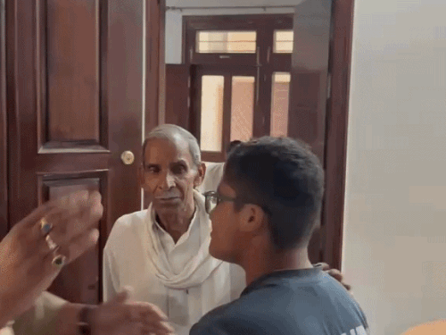 असिस्टेंट कमिश्नर बाथरूम जाने से डर रहे:बेटा-बेटी स्कूल नहीं जा रहे, मंत्री बाेले- पुलिस बदमाशों तक पहुंची, जल्दी होगा खुलासा
