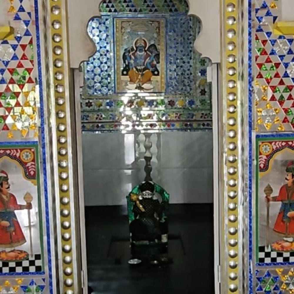 उदयपुर के महाराज की खेड़ी में शनि-महाराज का मेला आज:शाम 7 बजे होगी महाआरती, श्रद्धालुओं की सुविधा के लिए पांडाल बनाए