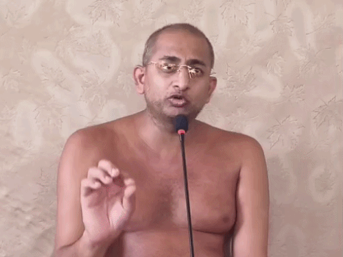 उदयपुर में जैन मुनि आचार्य आदित्य सागर का प्रवेश:बोले-बिना संस्कारों के इंसानी जीवन घुन लगे गेहूं जैसा कचरा, जो भाग्य में लिखा है, वही होना है