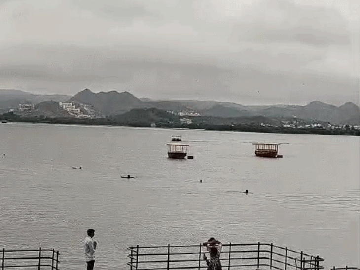 उदयपुर में दिन और रात के तापमान में कमी आई:दोपहर बाद रुक-रुक कर हल्की बारिश, कल भी ऑरेंज अलर्ट, जानिए इस हफ्ते कैसा रहेगा मौसम