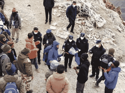 कैलाश मानसरोवर यात्रा का पहला दल चीन पहुंचा:लिपुलेख दर्रे पर चीनी सुरक्षा एजेंसियों ने दस्तावेज जांचे, दूसरा जत्था गुंजी पहुंचा