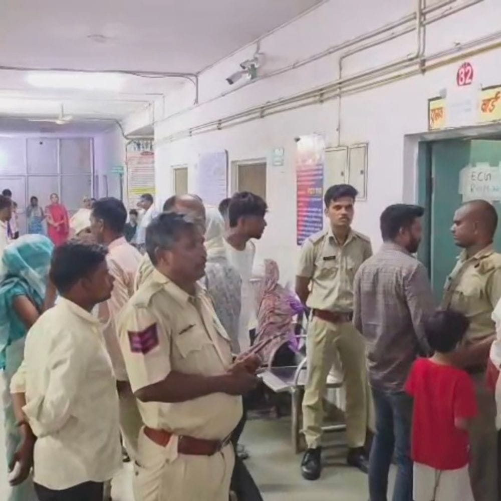 क्रेन-बाइक भिड़ंत में पति-पत्नी की मौत:आरोपी ड्राइवर मौके से हुआ फरार, दोवड़ा पुलिस जांच में जुटी