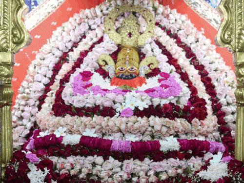 खाटूश्याम बाबा के दर्शन 19 घंटे रहेंगे बंद:रात 10 बजे से शाम 5 बजे तक नहीं खुलेंगे पट; विशेष पूजा-सेवा और तिलक-श्रृंगार होगा