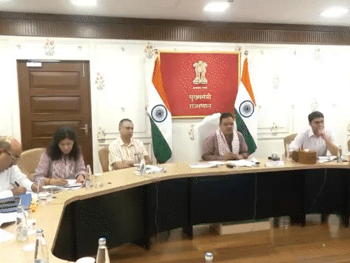ग्रामीण-शहरी सेवा शिविर की अवधि 31 अगस्त तक बढ़ी:सीएम ने कहा- अधिकारी बहाने नहीं बनाएं, समय पर काम पूरा करें; 2 अधिकारियों के खिलाफ कार्रवाई