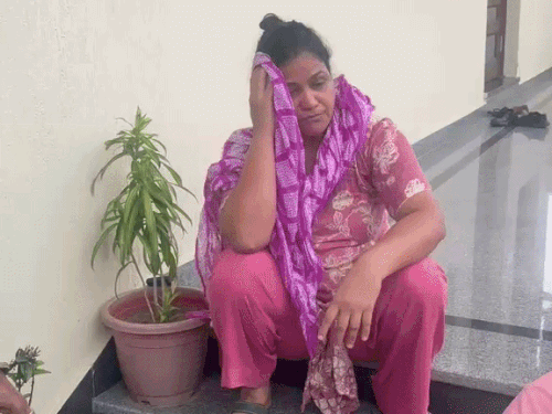 घर में लूट के बाद जीएसटी असिस्टेंट कमिश्नर का ट्रांसफर:बोले- पत्नी बीमार, बच्चे डरे हुए, अलवर में रहकर ही 20 लाख की रिकवरी करवा पाऊंगा