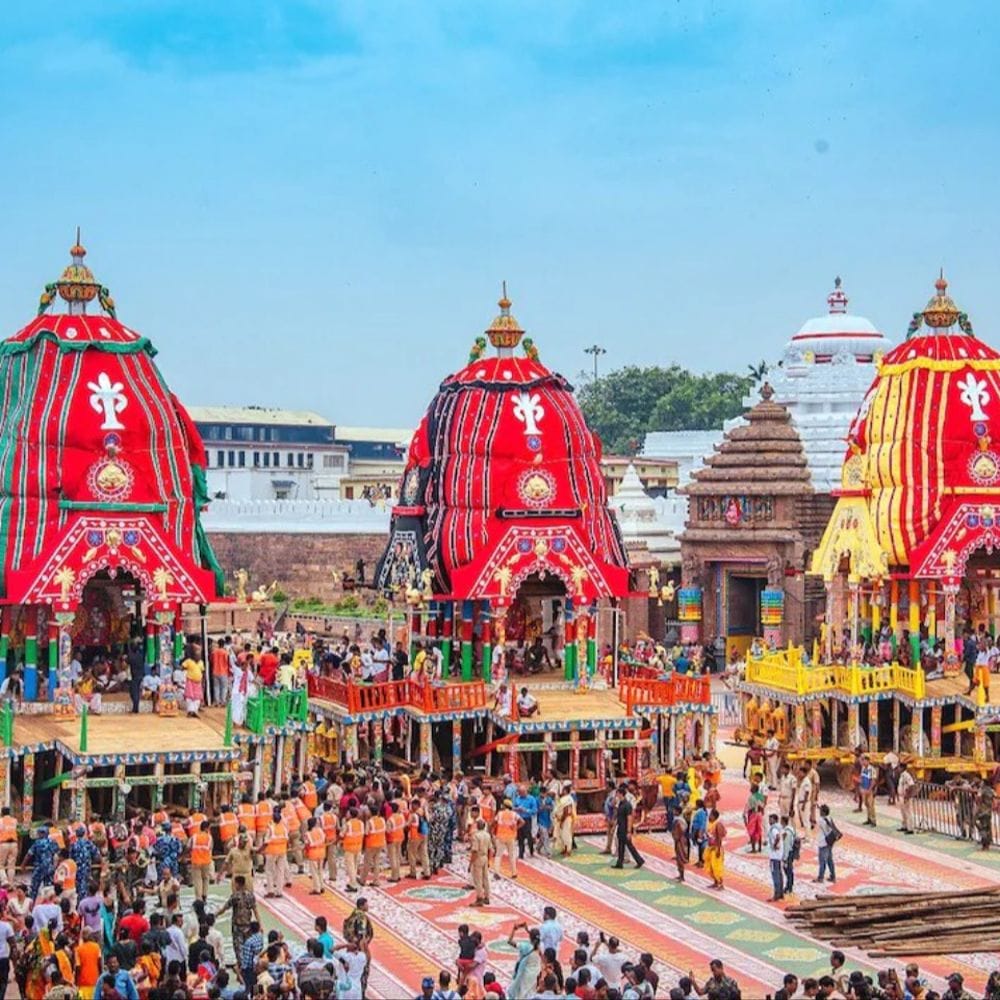 जगन्नाथ पुरी के राजा का राष्ट्रपति और पीएम को लेटर:कहा- ISKCON का अलग समय पर रथयात्रा आयोजित करना गलत; परंपरा की रक्षा करने की अपील
