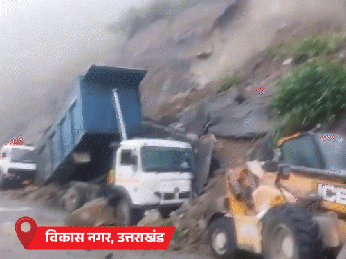 जम्मू-कश्मीर के पहलगाम में बादल फटा, सड़क बही:उत्तराखंड के हाइड्रो प्रोजेक्ट के पास लैंडस्लाइड, गाड़ियां-मशीनें मलबे में दबीं