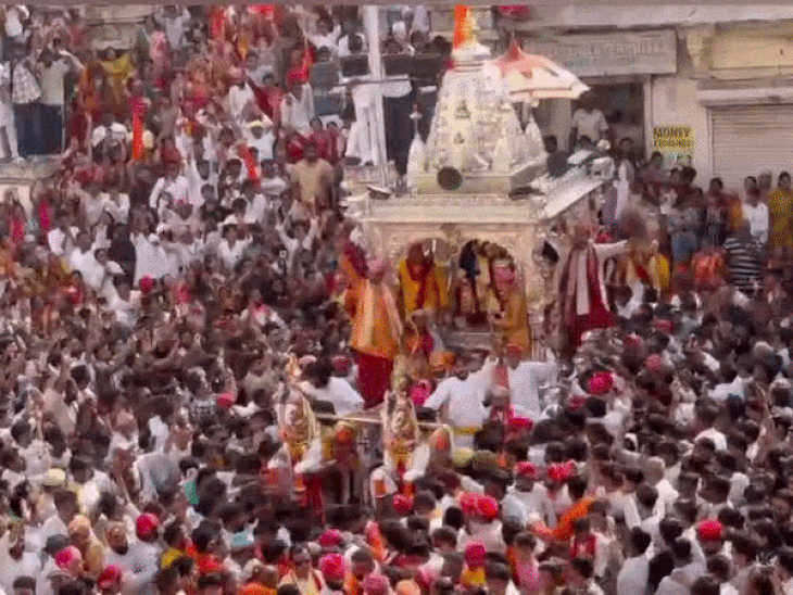 जयकारों के बीच भगवान जगन्नाथ नगर में स्वागत:21 बंदूकों की सलामी दी, छतों पर उमड़ा जनसैलाब, 2 महिलाओं से चेन स्नेचिंग