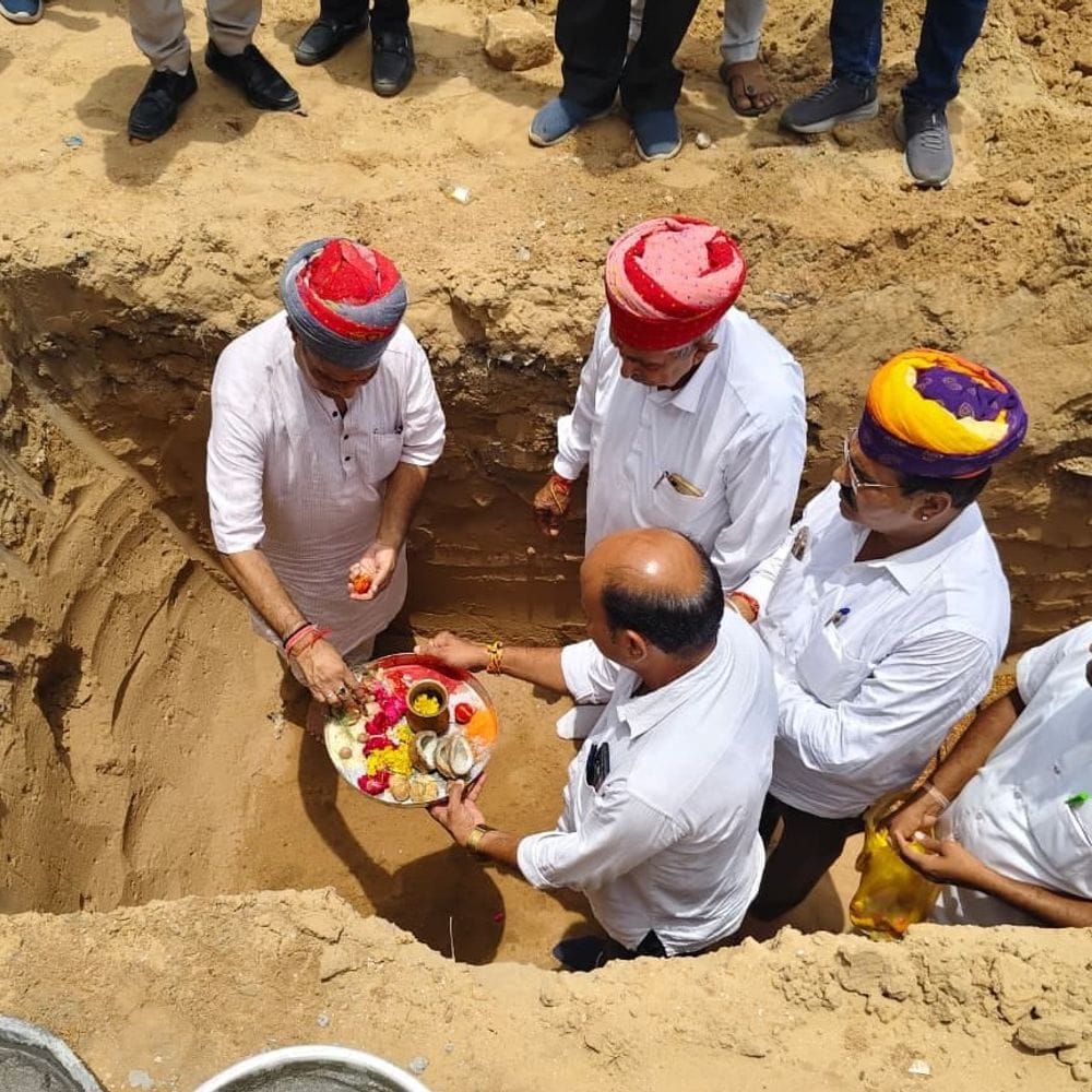 जालोर में 3.95 करोड़ के दो विकास कार्यों का शिलान्यास:स्टेडियम और सुंदेलाव तालाब बनेगा, गर्ग बोले- खेल संस्कृति मजबूत हो रही