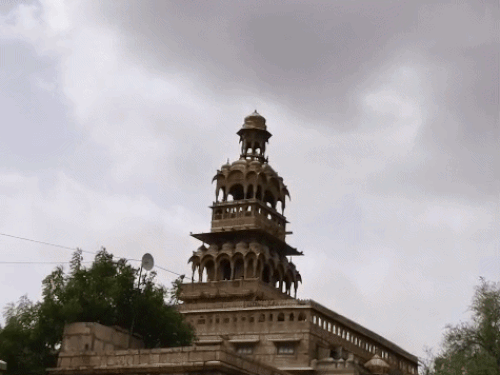 जैसलमेर में उमस से राहत नहीं:सुबह चली ठंडी हवाएं, तेज धूप से बढ़ेगी बेचैनी; 4 दिन बारिश के आसार नहीं