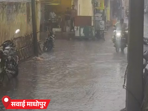 जैसलमेर में सोलर प्लांट टूटकर स्कूटी सवारों पर गिरा,एक मौत:खराब मौसम के कारण 11 फ्लाइट जयपुर पहुंचीं; कोटा-सवाई माधोपुर में सुबह से बरसात