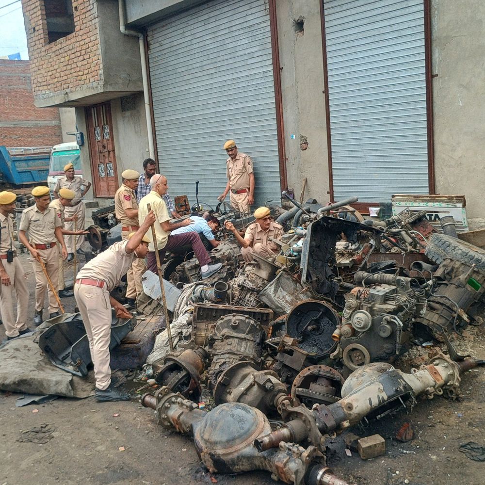 टोंक के कबाड़ बाजार में 8 घंटे सर्च ऑपरेशन 15 गोदामों को नोटिस थमाए, संचालक फरार