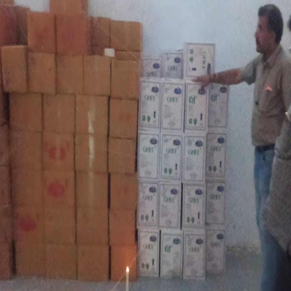 टोंक में 2000 लीटर घी नकली होने का शक:सीज किया, तीस लीटर नष्ट कराया; टीम ने 3 जगह की कार्रवाई