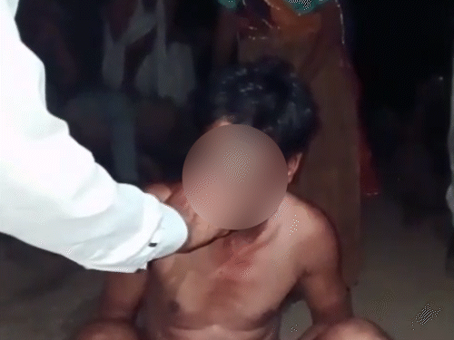 टोंक में पूर्व सरपंच के कपड़े उतारे, बाल काटे:ग्रामीणों ने पुलिस के हवाले किया, बोले-बाइक चोरी करते समय पकड़ा