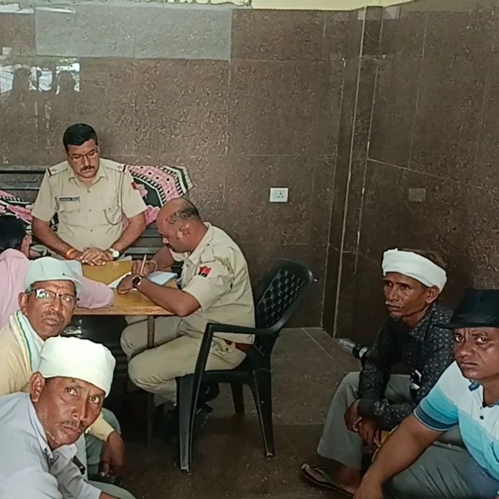 ट्रैक्टर की चपेट में आने से बच्चे की मौत:खेत में जुताई करते समय हुआ हादसा, पुलिस जांच में जुटी