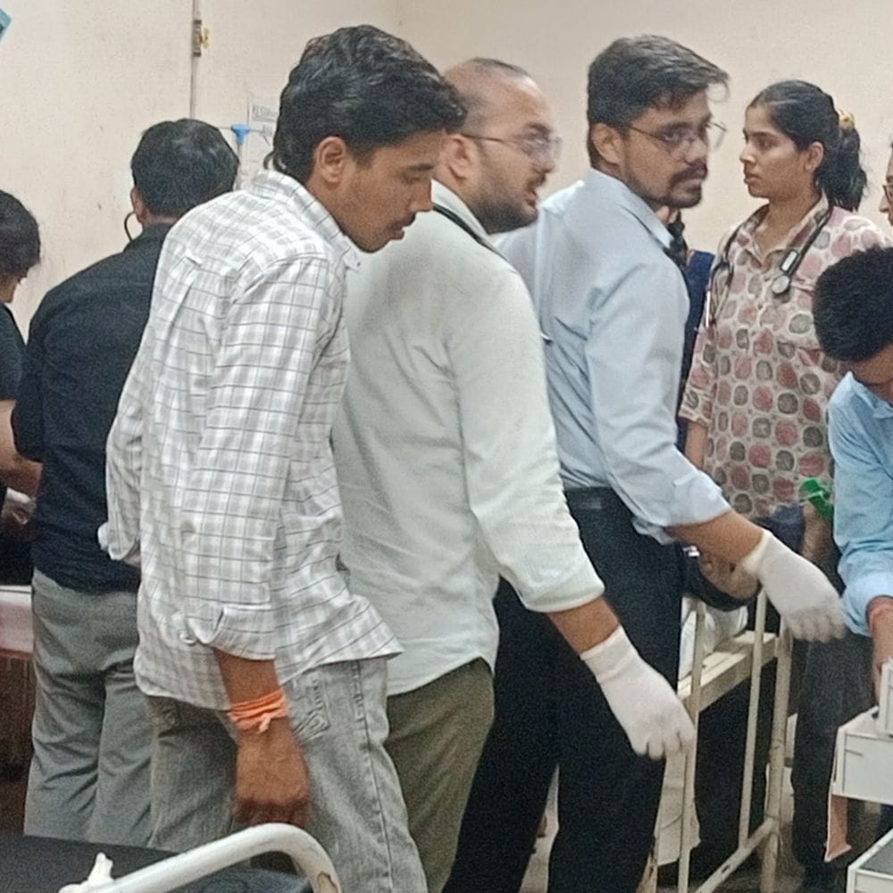 डीबी अस्पताल में करंट से मजदूर की मौत:बिजली कनेक्शन करते समय हादसा, सुरक्षा उपकरण और अर्थिंग पर उठे सवाल