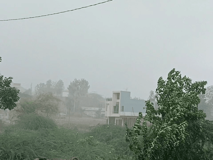 डूंगरपुर में बदला मौसम का मिजाज:हल्की बारिश के बाद उमस बढ़ी, लोगों को अच्छी बरसात का इंतजार