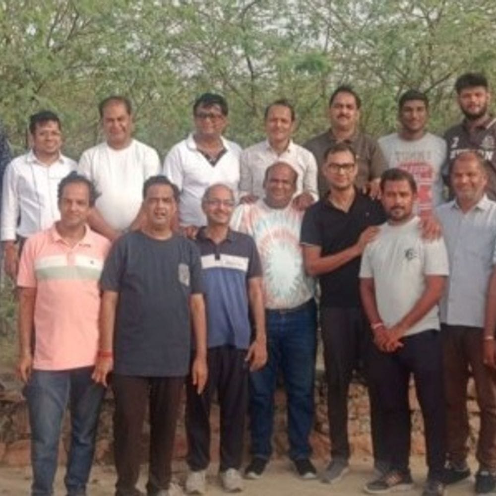 तेरा तुझको अर्पण संस्था के दो साल पूरे:बंदर-कुत्तों के लिए चलाया भोजन अभियान, दिव्यांग आश्रमों भी कर रहे सेवा कार्य