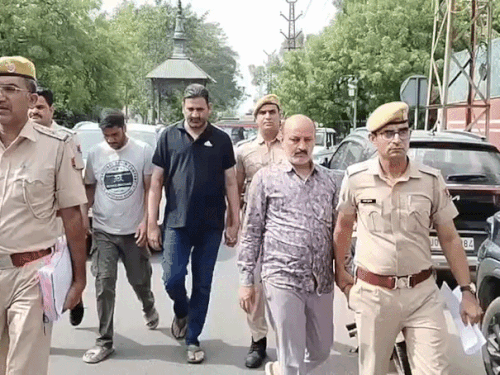 दुबई में बिजनेसमैन को किडनैप कर फिरौती-वसूलने वाले 3 गिरफ्तार:दो को जेल भेजा, एक रिमांड पर; पूर्व पार्षद के खिलाफ लुकआउट का नोटिस जारी