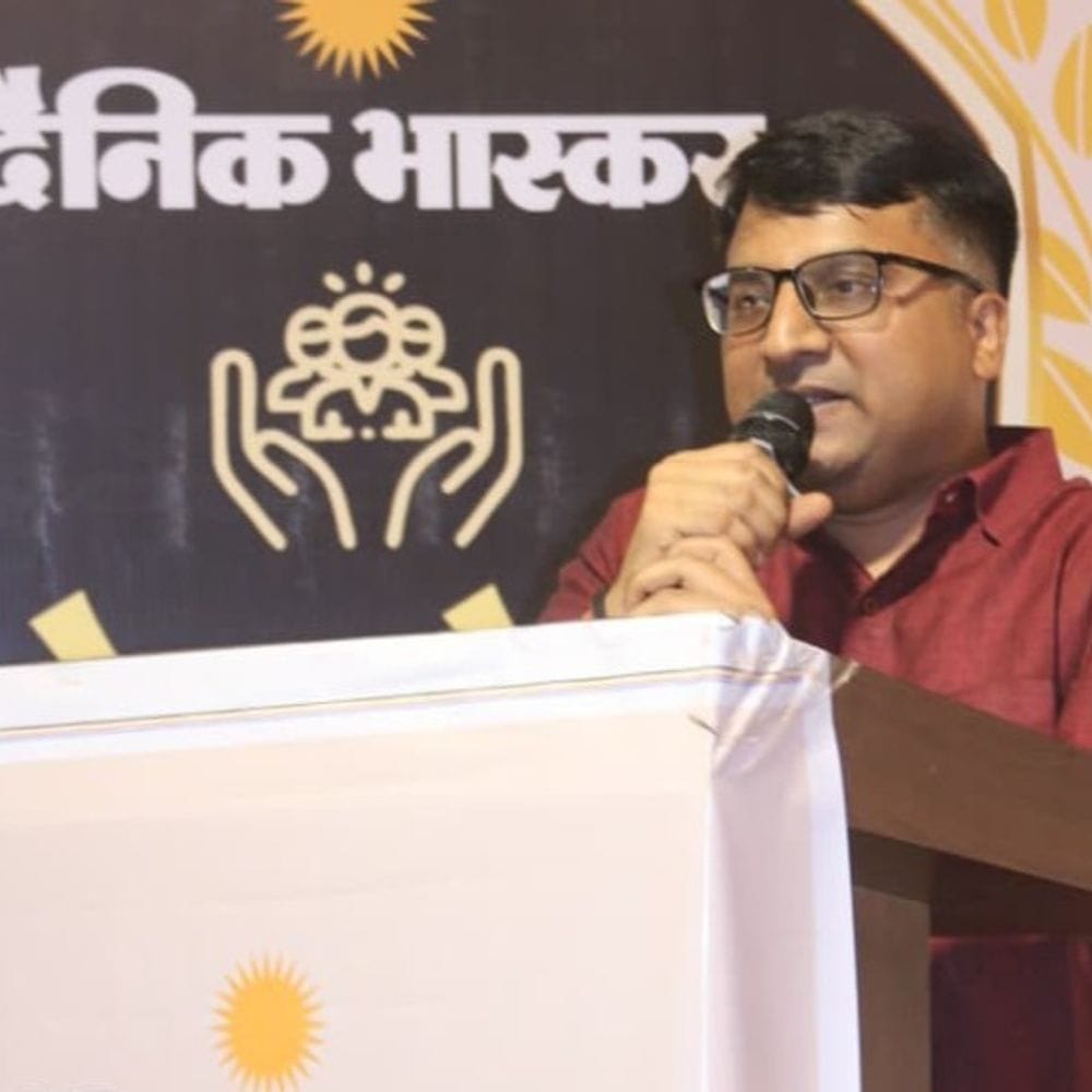 दैनिक भास्कर का 'लोक सेवक सम्मान 2026' संपन्न:जनसेवा में उत्कृष्ट कार्य करने वाले अधिकारी-कर्मचारी सम्मानित