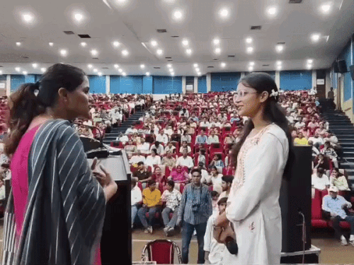 दैनिक भास्कर ने चित्तौड़गढ़ में 507 स्टूडेंट्स को किया सम्मानित:कलेक्टर डॉ. मंजू बोलीं- मेहनत से मिलती है सफलता